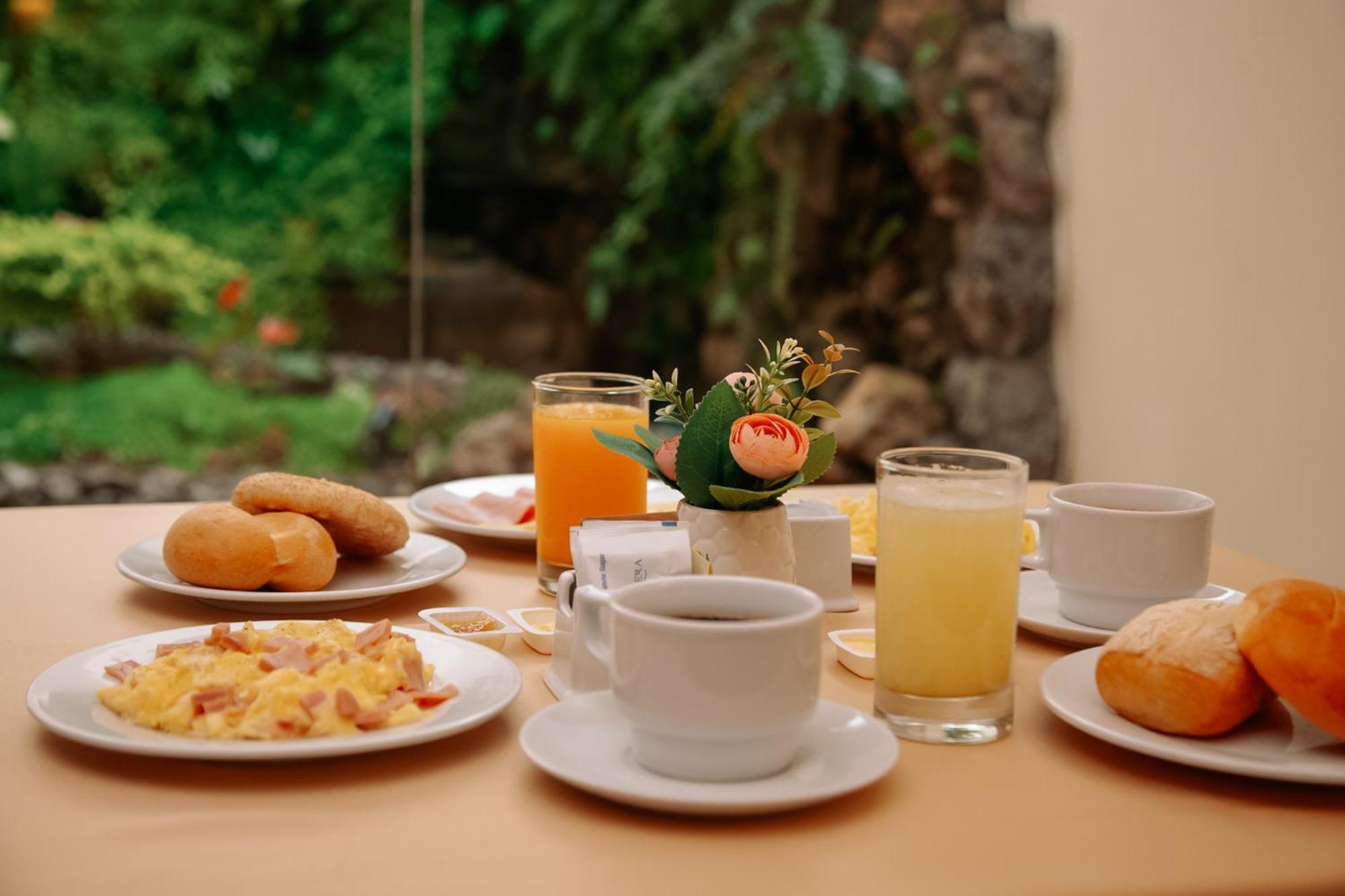Hotel Carrera Лима Екстериор снимка