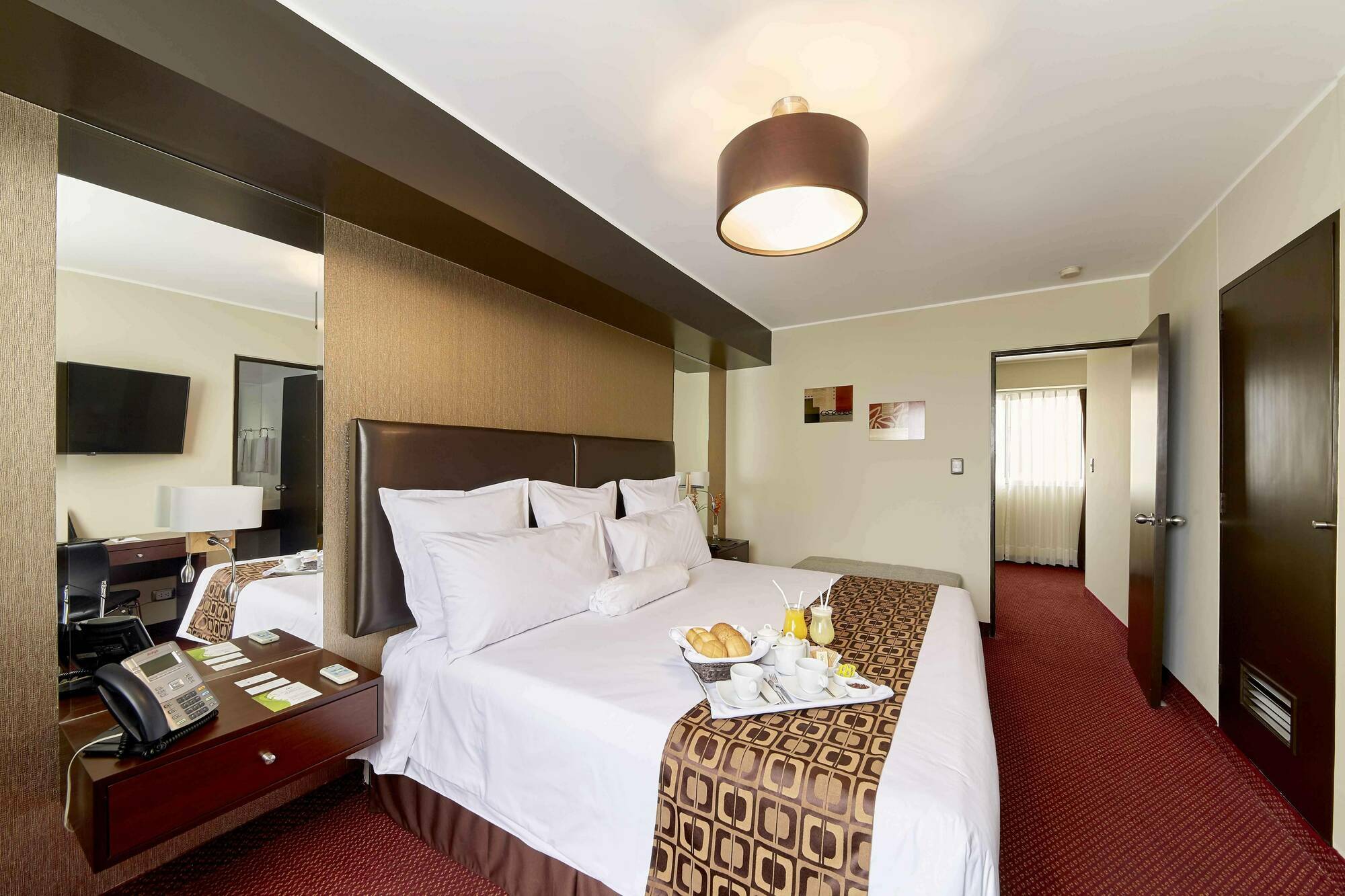 Hotel Carrera Лима Екстериор снимка